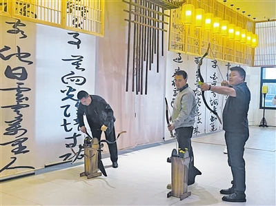 凝心聚力打造“暖城”創(chuàng)建“升級(jí)版”——鄂爾多斯市創(chuàng)建互觀互評(píng)互學(xué)活動(dòng)側(cè)記